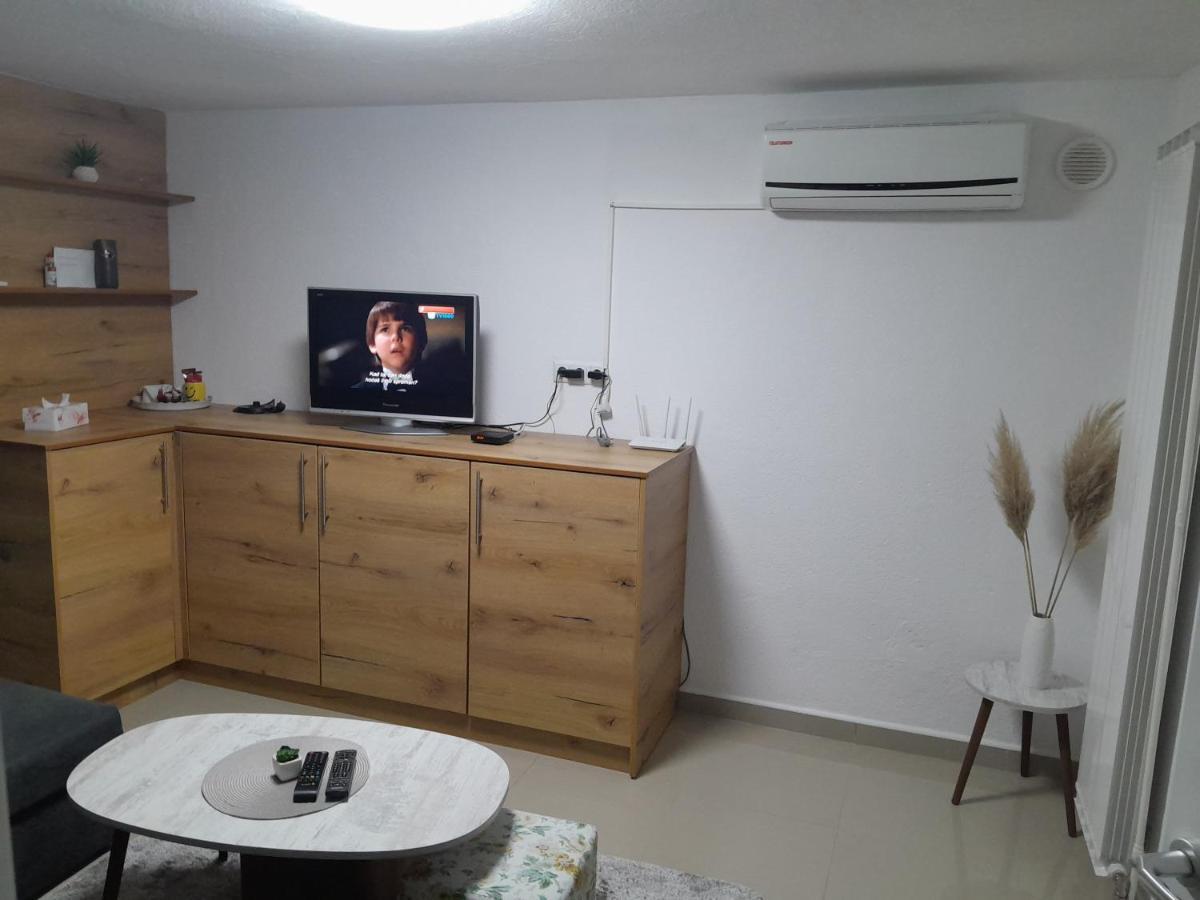 Apartmani Bet Gradacac 1 Maj Broj 24 外观 照片