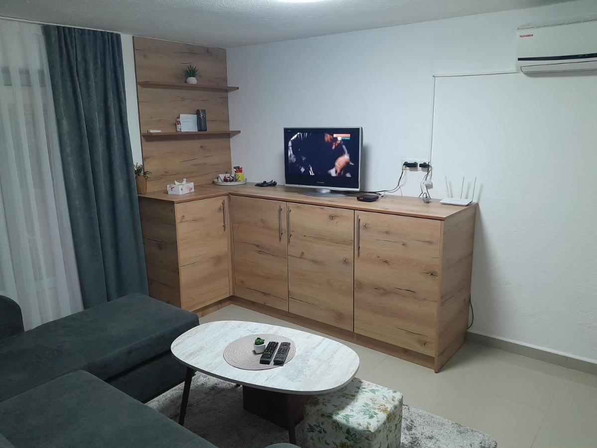 Apartmani Bet Gradacac 1 Maj Broj 24 外观 照片